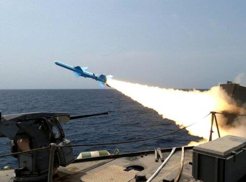 Míssel é lançado de base iraniana