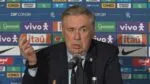 Carlo Ancelotti concedendo entrevista coletiva