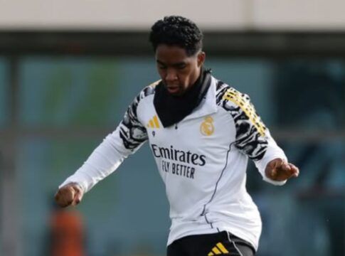 Endrick durante treino no CT do Real Madrid