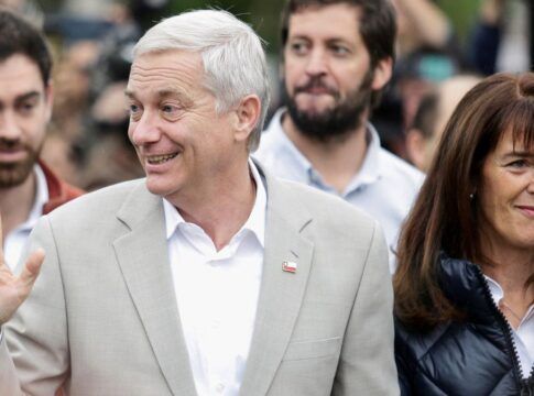 José Antonio Kast vence eleição presidencial no Chile com 58% dos votos