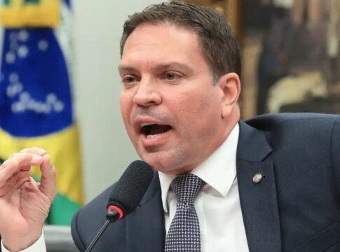 Moraes determina início da extradição de Alexandre Ramagem, foragido nos EUA