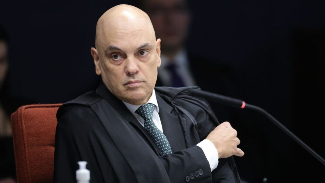O ministro Alexandre de Moraes participa de sessão no STF