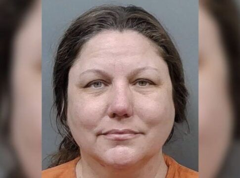 Mulher é suspeita de assassinar dois ex-maridos no mesmo dia na Flórida