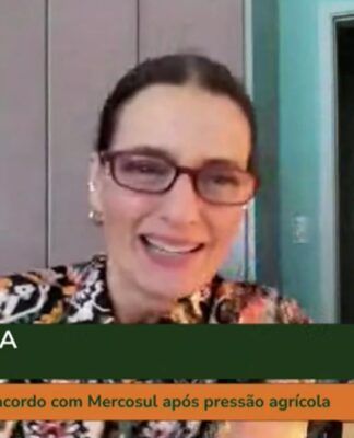 “Precisa ser visto na telona”, diz Denise Fraga sobre novo filme “Livros Restantes”