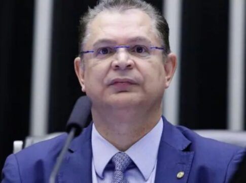 Sóstenes Cavalcante diz que R$ 470 mil são legais e reage à Polícia Federal