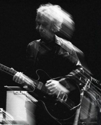 Guitarrista da banda The Cure, Perry Bamonte, morre aos 65 anos