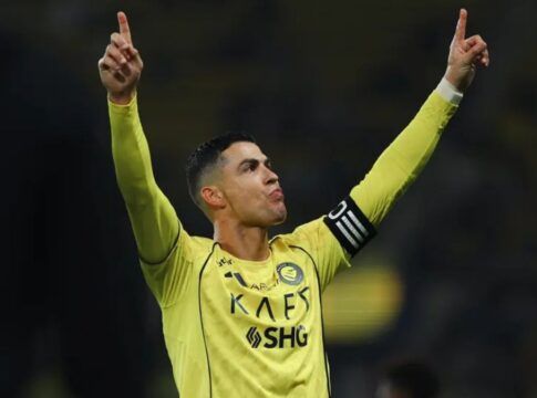 Faltam 44: Cristiano Ronaldo promete não se aposentar antes de milésimo gol