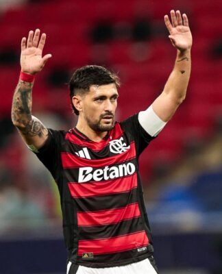 Arrascaeta vence Messi e é eleito “Rei da América” com 67,8% dos votos