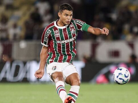 Soteldo desencanta com dois gols, Flu bate o Grêmio e pula para o G5 no apagar das luzes