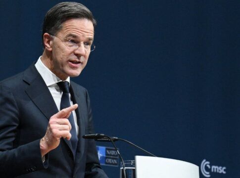 O secretário-geral da OTAN discursa em evento organizado pela Conferência de Segurança de Munique