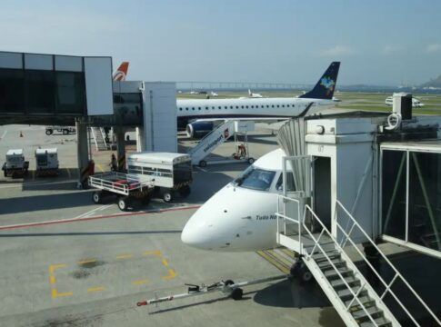 Inflação sobe para 0,18% em novembro com alta de passagens aéreas