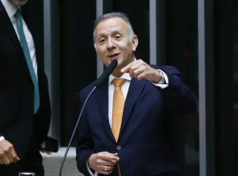 O deputado Aguinaldo Ribeiro (PP-PB) discursa na Câmara dos Deputados