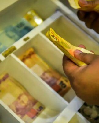 Economia brasileira em 2026 deve crescer de forma moderada, com destaque para investimentos regionais