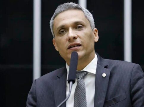 Deputado Gustavo Gayer é indiciado pela PF e alega perseguição política