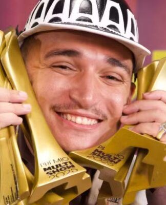 João Gomes conquista cinco troféus no Prêmio Multishow 2025