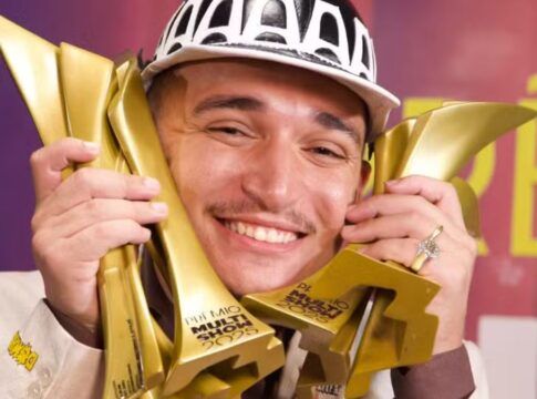 João Gomes conquista cinco troféus no Prêmio Multishow 2025