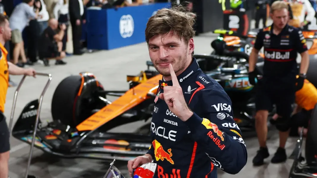 Max Verstappen, piloto da Red Bull Racing, durante as qualificatórias para o GP de Abu Dhabi 2025, nos Emirados Árabes Unidos