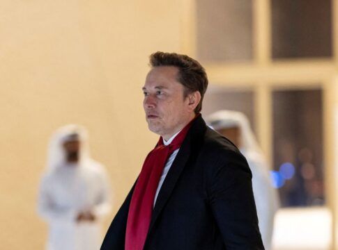 Elon Musk quer empregar termo “mais alegre” para definir missão da Tesla