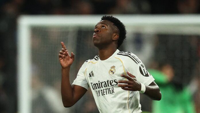 Vinicius Junior, do Real Madrid, comemora o quinto gol da equipe contra o Monaco