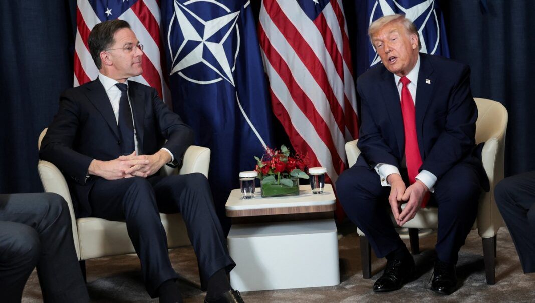 O presidente dos Estados Unidos, Donald Trump, participa de reunião bilateral com o secretário-geral da Otan, Mark Rutte, durante o Fórum Econômico Mundial, em Davos