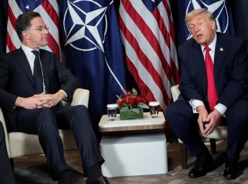 O presidente dos Estados Unidos, Donald Trump, participa de reunião bilateral com o secretário-geral da Otan, Mark Rutte, durante o Fórum Econômico Mundial, em Davos