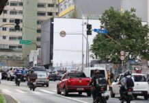 - Semáforos apagados na rua da Consolação durante o apagão de energia de Enel.