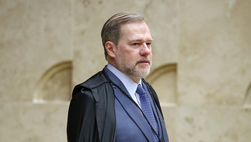 Ministro Dias Toffoli durante a sessão plenária do STF
