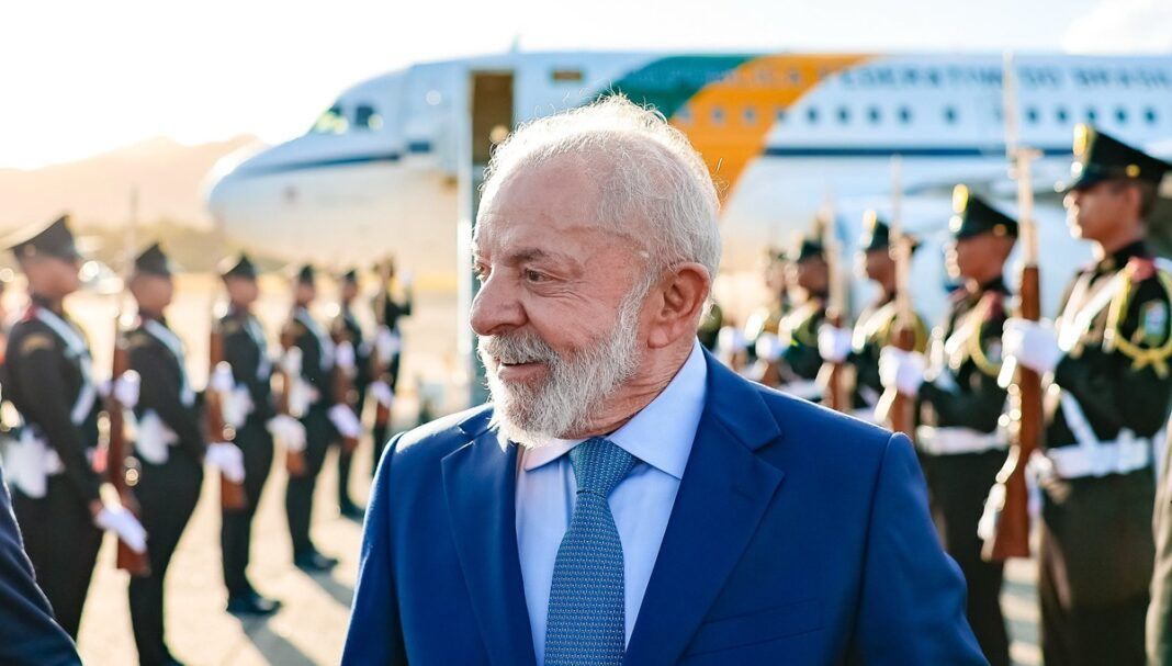 O presidente Lula durante chegada ao Aeroporto Panamá Pacífico (