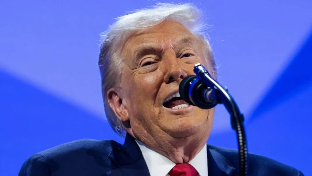 “A Europa não está na direção certa”, discursa Trump no Fórum Econômico Mundial 