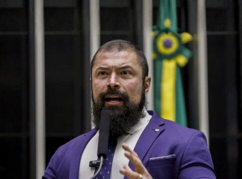 Justiça manda excluir vídeo de deputado que liga PT ao narcotráfico