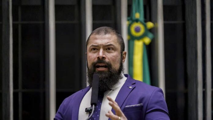 Justiça manda excluir vídeo de deputado que liga PT ao narcotráfico