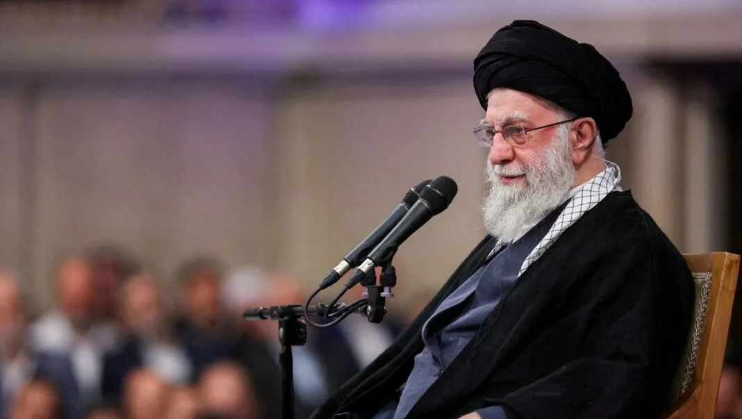 O Líder supremo do Irã, Ali Khamenei (Foto: Gabinete do Líder Supremo Iraniano/WANA/Divulgação via Reuters)