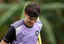 Vélez aciona Fifa contra Botafogo por dívida na compra de Montoro