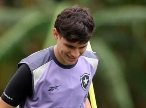 Vélez aciona Fifa contra Botafogo por dívida na compra de Montoro