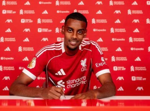 Mercado de transferências no futebol bate recorde de R$ 68,67 bilhões em 2025