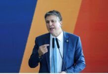 Camilo Santana confirma que deixará o Ministério da Educação