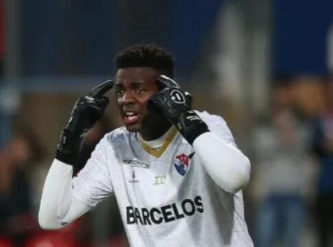 Flamengo acerta com goleiro Andrew e tenta antecipar transferência