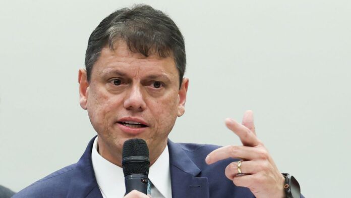 Tarcísio promove mudanças no alto escalão da PM após saída de Derrite