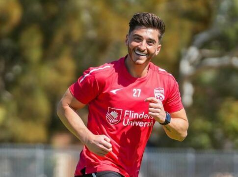 Joshua Cavallo, jogador homossexual, denuncia preconceito no Adelaide United