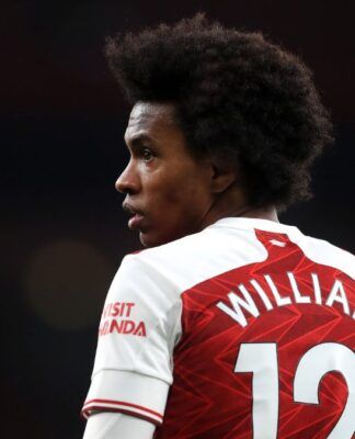 Willian é eleito pior contratação do Arsenal pós-Wenger por jornal britânico