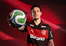 Flamengo lança novo uniforme com design inspirado nos anos 80