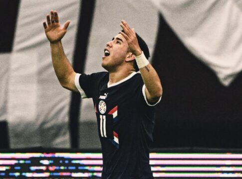 Atacante paraguaio de 20 anos do Wolverhampton é alvo do Botafogo