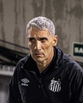 Santos x Corinthians: como Vojvoda pode ser impactado pelo clássico da Vila Belmiro