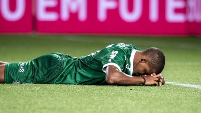 Diretor da base do Palmeiras critica eliminação na Copinha: “Jogamos p… nenhuma”