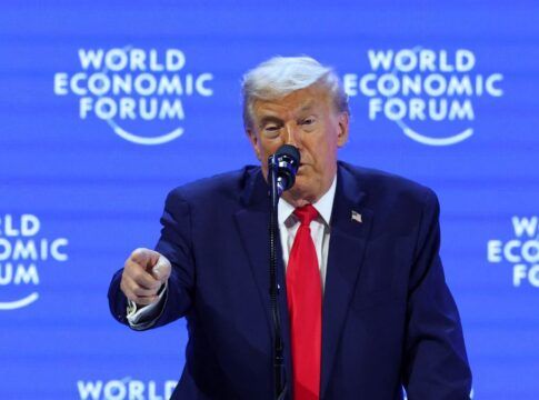 Trump convoca cúpula com aliados latino-americanos para conter influência chinesa na região