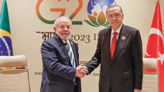 Lula e Erdogan, presidente da Turquia, conversam sobre Gaza e COP
