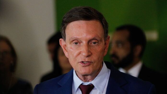 MP acusa Crivella e mais 10 pessoas por improbidade em esquema de R$ 32 milhões