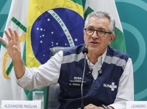 Padilha diz que escolas de medicina podem ser proibidas de aplicar vestibular