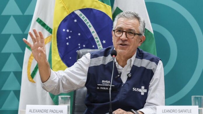 Padilha diz que escolas de medicina podem ser proibidas de aplicar vestibular