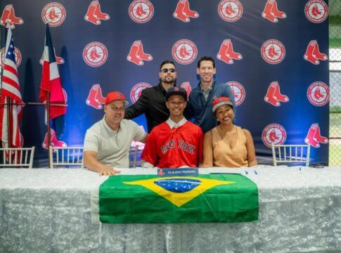 Conheça Claudio Pereira, arremessador de Marília draftado pelo Boston Red Sox, da MLB